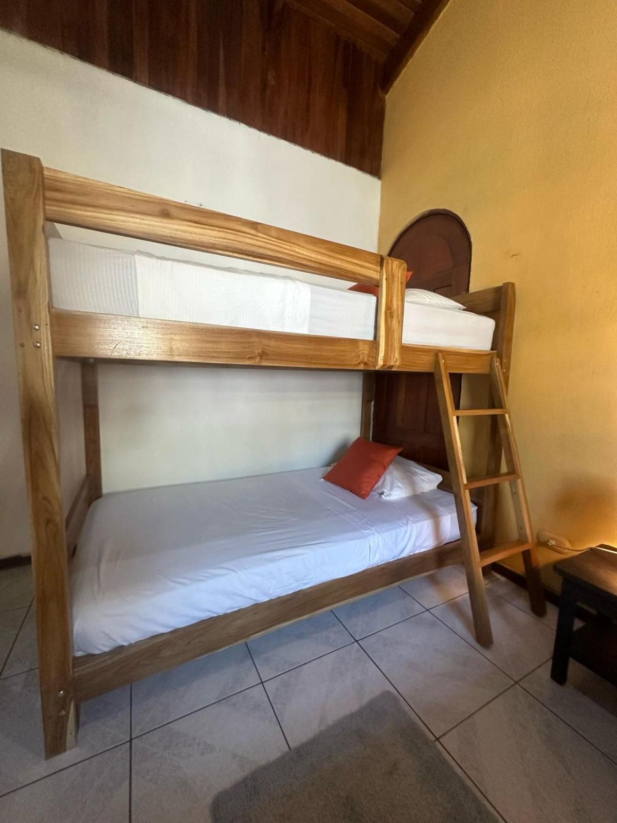 Hospedaje Colibri Manuel Antonio Εξωτερικό φωτογραφία